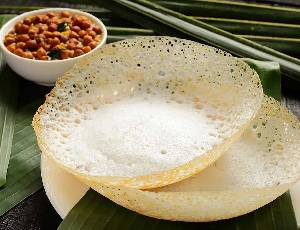 Appam / Green Peas Curry